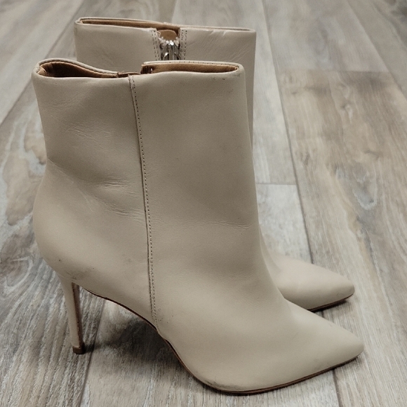Schutz Size 6 Cream Ankle Boots With Stiletto Heel - Picture 4 of 8
